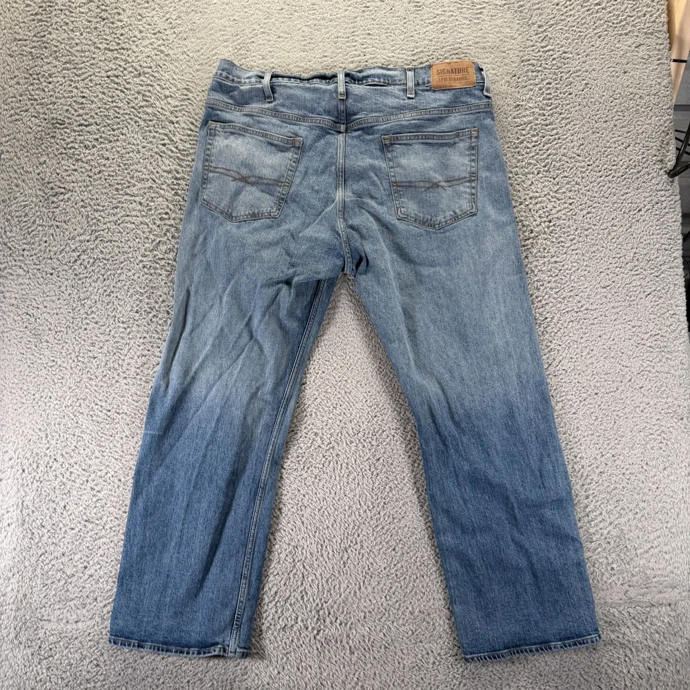 Signature by Levi's Jeans Mens 38x30 Blue Denim Straight Leg Faded Loose Stretch
